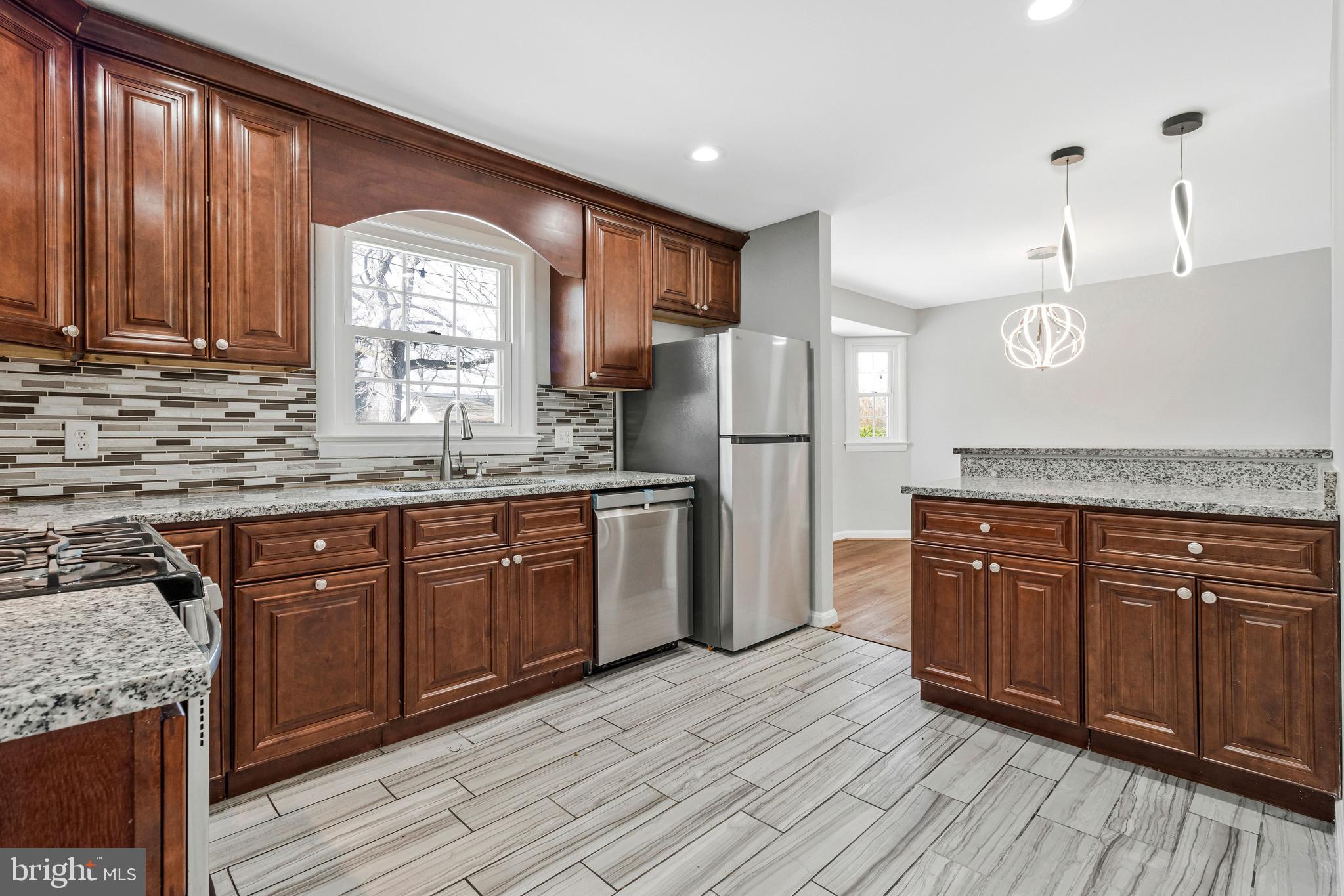 MONTGOMERY ESTATES - Residential