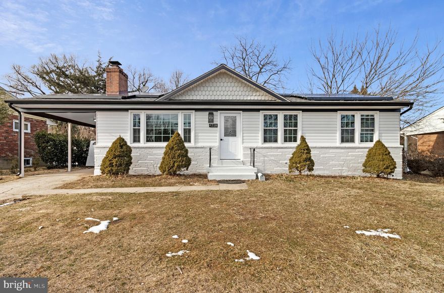 🏡 Adorable Rambler with Updates & Income Potential – 5BR | 3BA | 2 Kitchens

This beautifully updated rambler offers space, flexibility, and incredible income potential! Featuring 5 bedrooms and 3 full bathrooms, this move-in ready home blends classic charm with modern upgrades.

Step inside to enjoy completely refinished hardwood floors, fresh interior paint throughout, and a cozy fireplace that anchors the bright living room. The main level includes an eat-in kitchen with new stainless steel appliances, a separate dining area, and a private primary suite with its own updated bathroom featuring a new sink and tub.

The fully finished walk-out basement includes a second kitchen, making it perfect for rental income, guests, or multi-generational living.

Recent Upgrades Include:

New siding and trim

New gutters

Fully refinished hardwood floors

One fully renovated bathroom (new sink & tub)

5-year-old windows

New stainless steel appliances

Fresh interior paint

Energy-efficient solar panels

Outside, enjoy a huge fenced yard ideal for entertaining, pets, or play, along with a covered carport for added convenience.

With two kitchens, 5 bedrooms, 3 full baths, and thoughtful upgrades throughout, this home offers versatility and long-term value.

Must see!