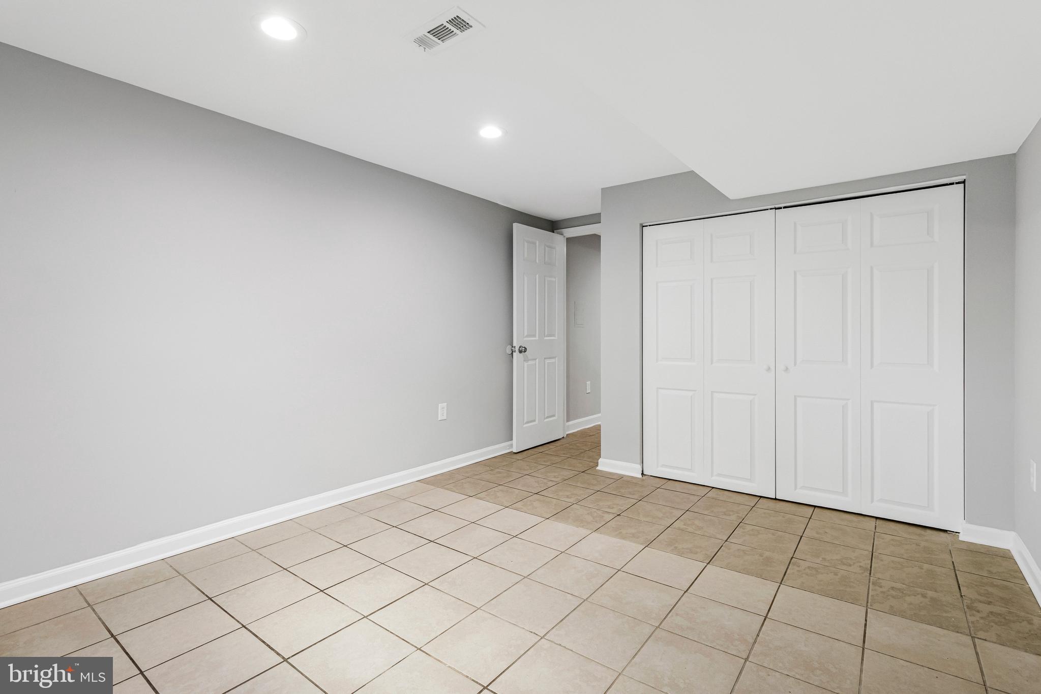 MONTGOMERY ESTATES - Residential