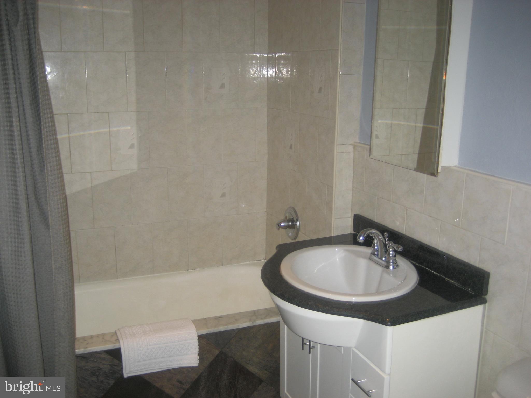 CENTER CITY - Residential Lease