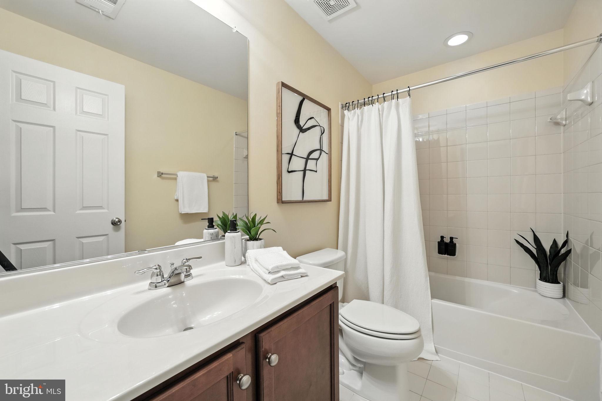 HOPEWELLS LANDING - Residential