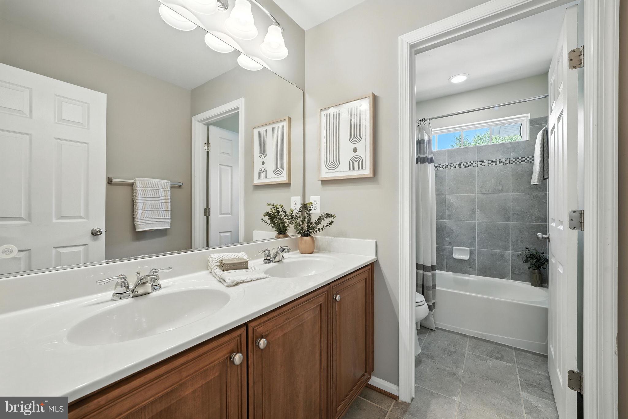 HOPEWELLS LANDING - Residential