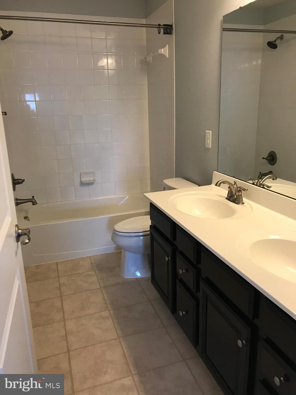 LOVETTSVILLE TOWN CENTER - Residential