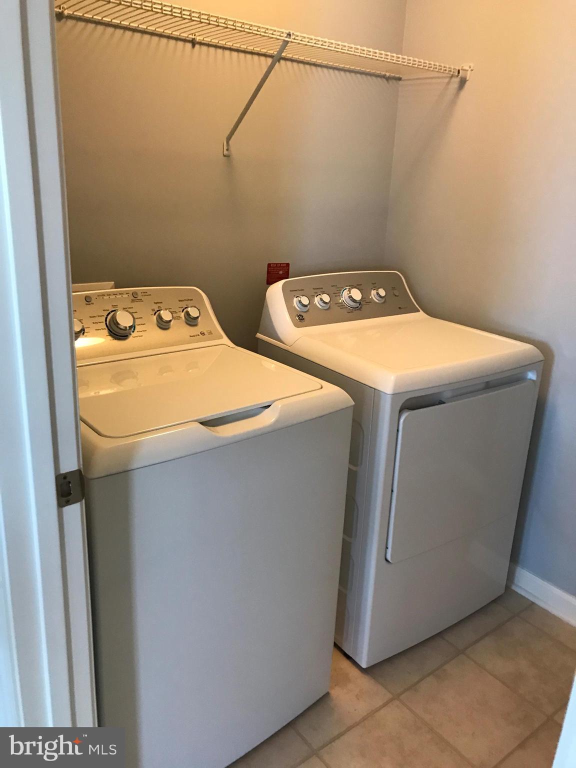 LOVETTSVILLE TOWN CENTER - Residential