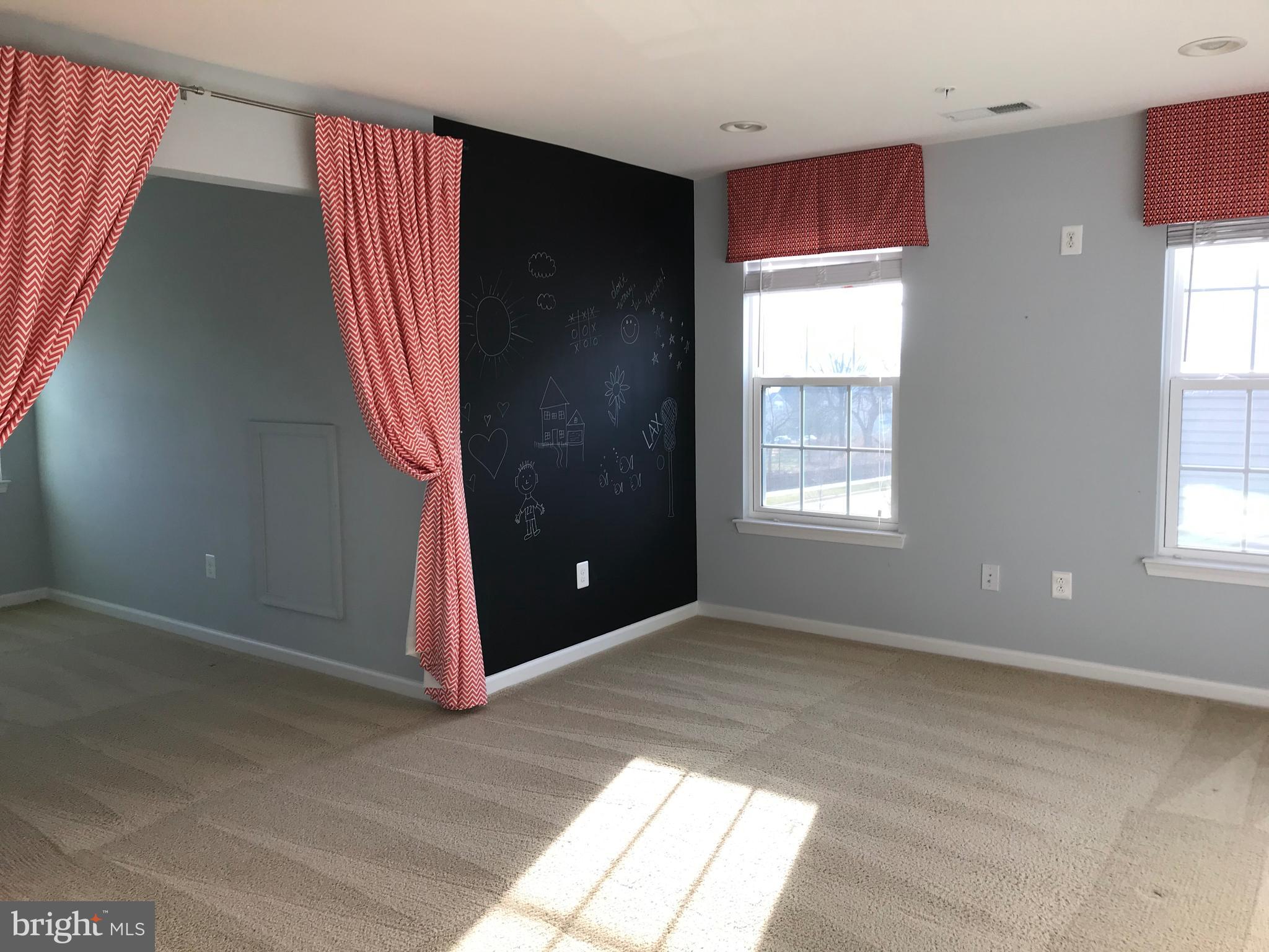 LOVETTSVILLE TOWN CENTER - Residential