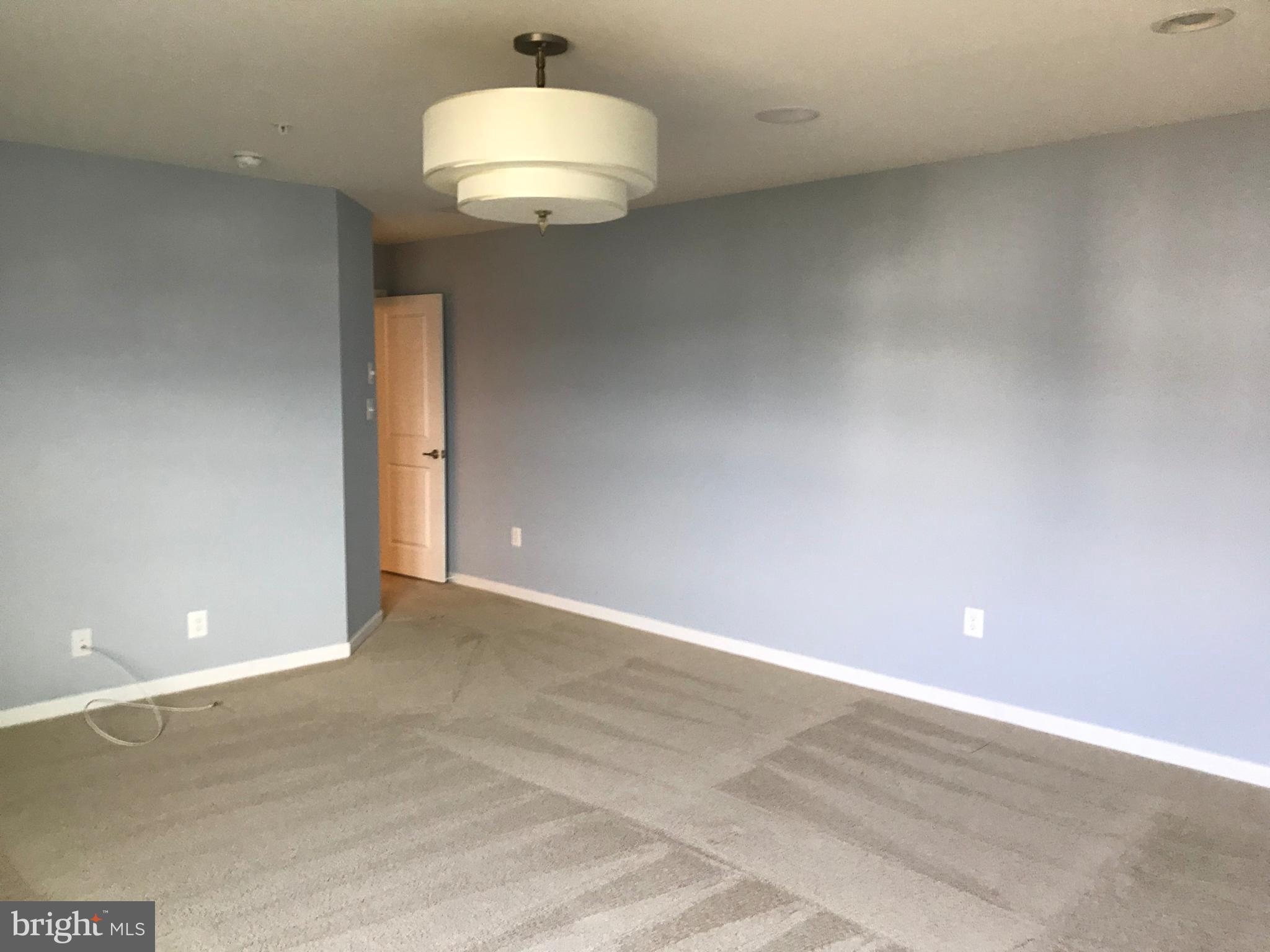 LOVETTSVILLE TOWN CENTER - Residential