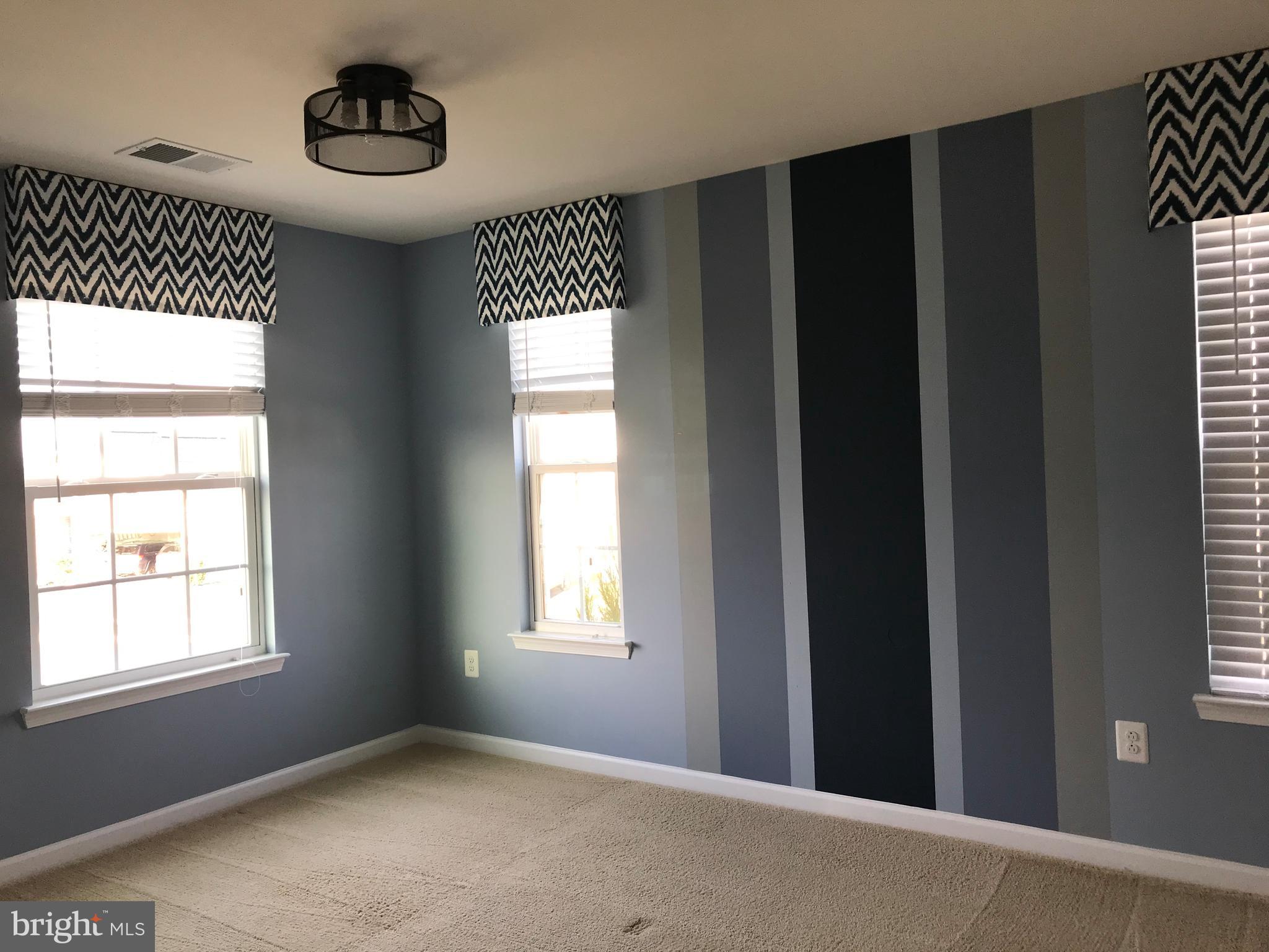 LOVETTSVILLE TOWN CENTER - Residential