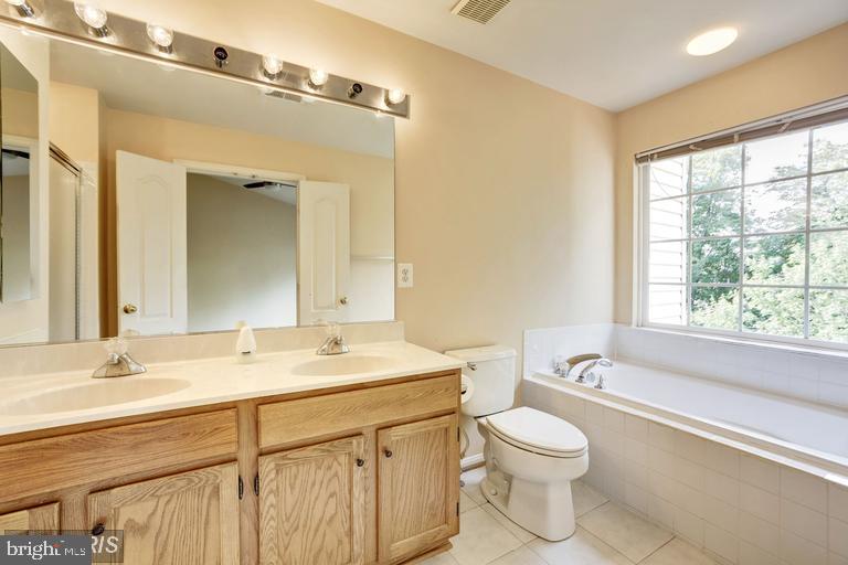 WOODLAND PARK - Residential Lease