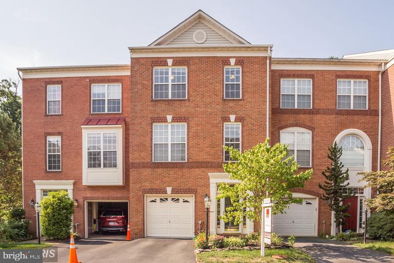 WOODLAND PARK - Residential Lease