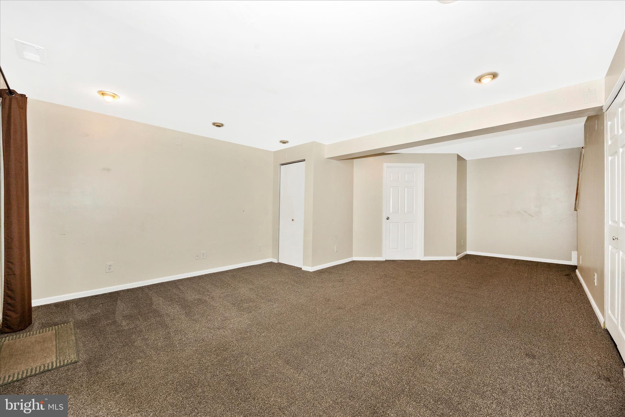 CARROLL PARK MANOR - Residential
