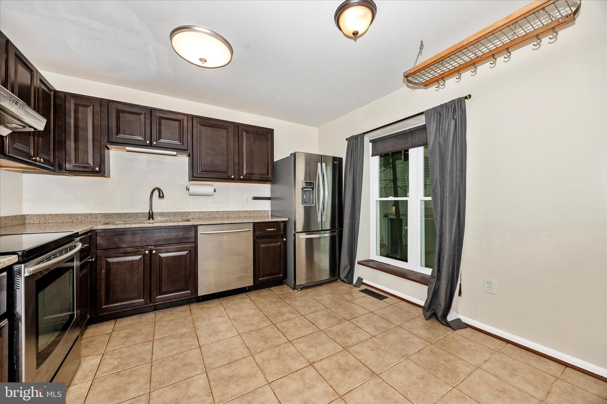 CARROLL PARK MANOR - Residential