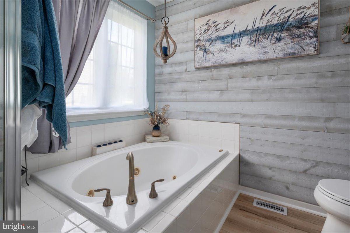 NORTH BROOK - Residential