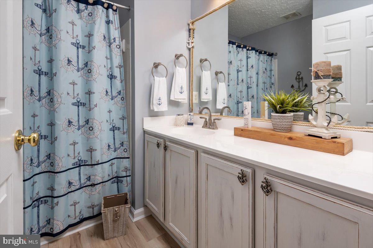 NORTH BROOK - Residential