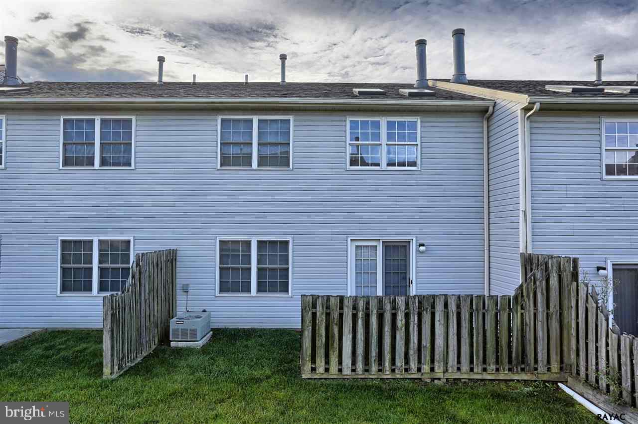 SPRINGETTS VILLAGE - Residential