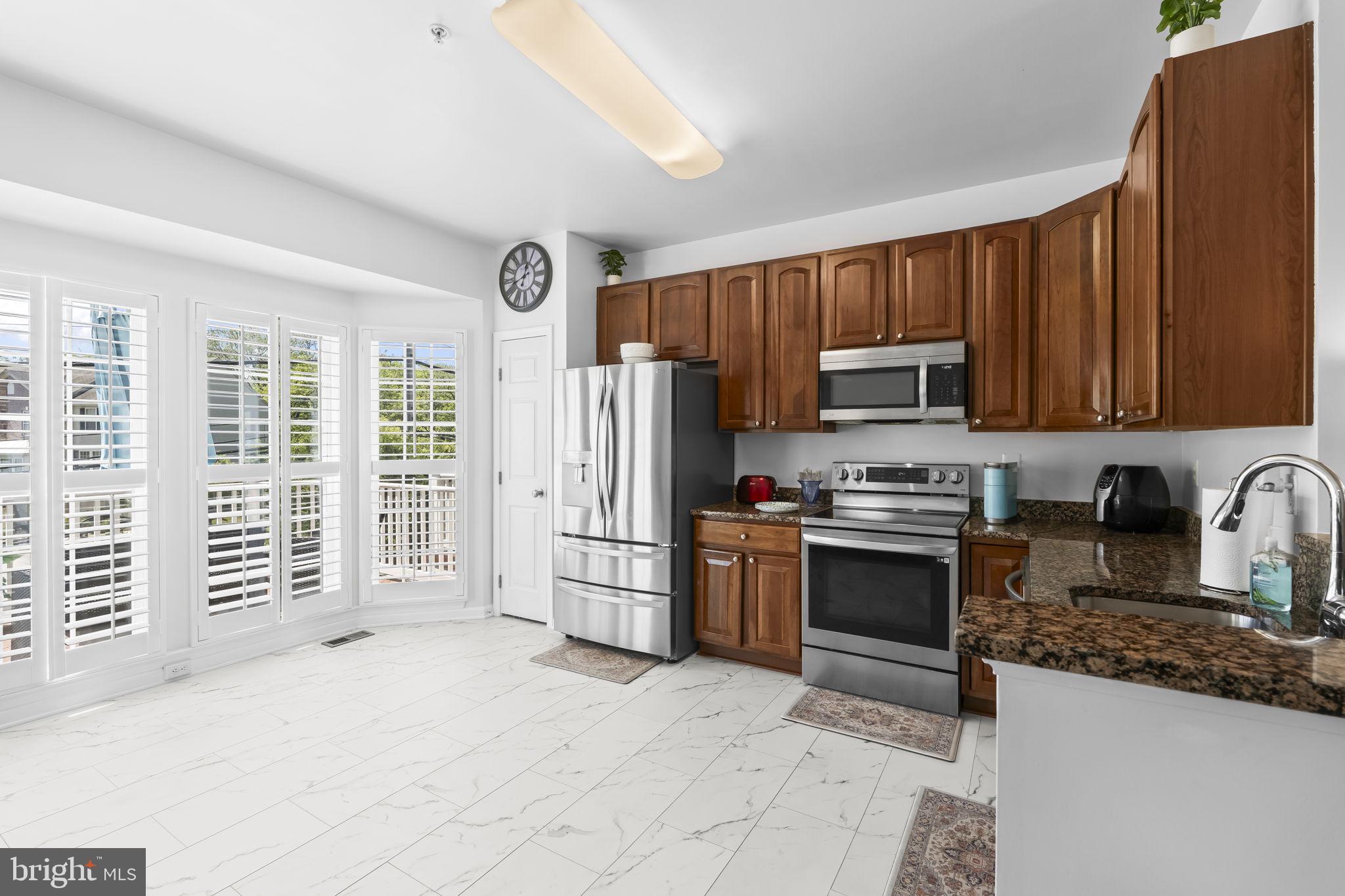 OAKHURST II - Residential