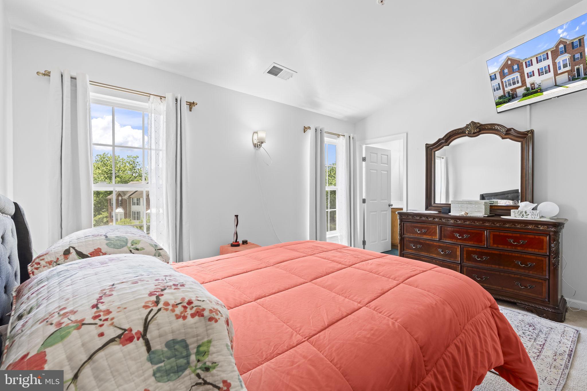 OAKHURST II - Residential