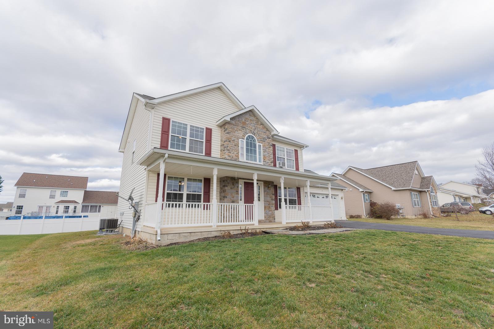 SPRING HILL - Residential