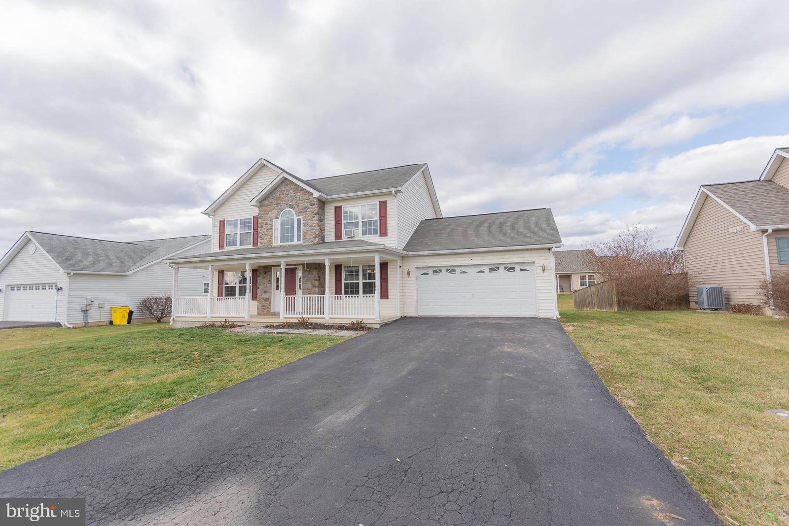 SPRING HILL - Residential