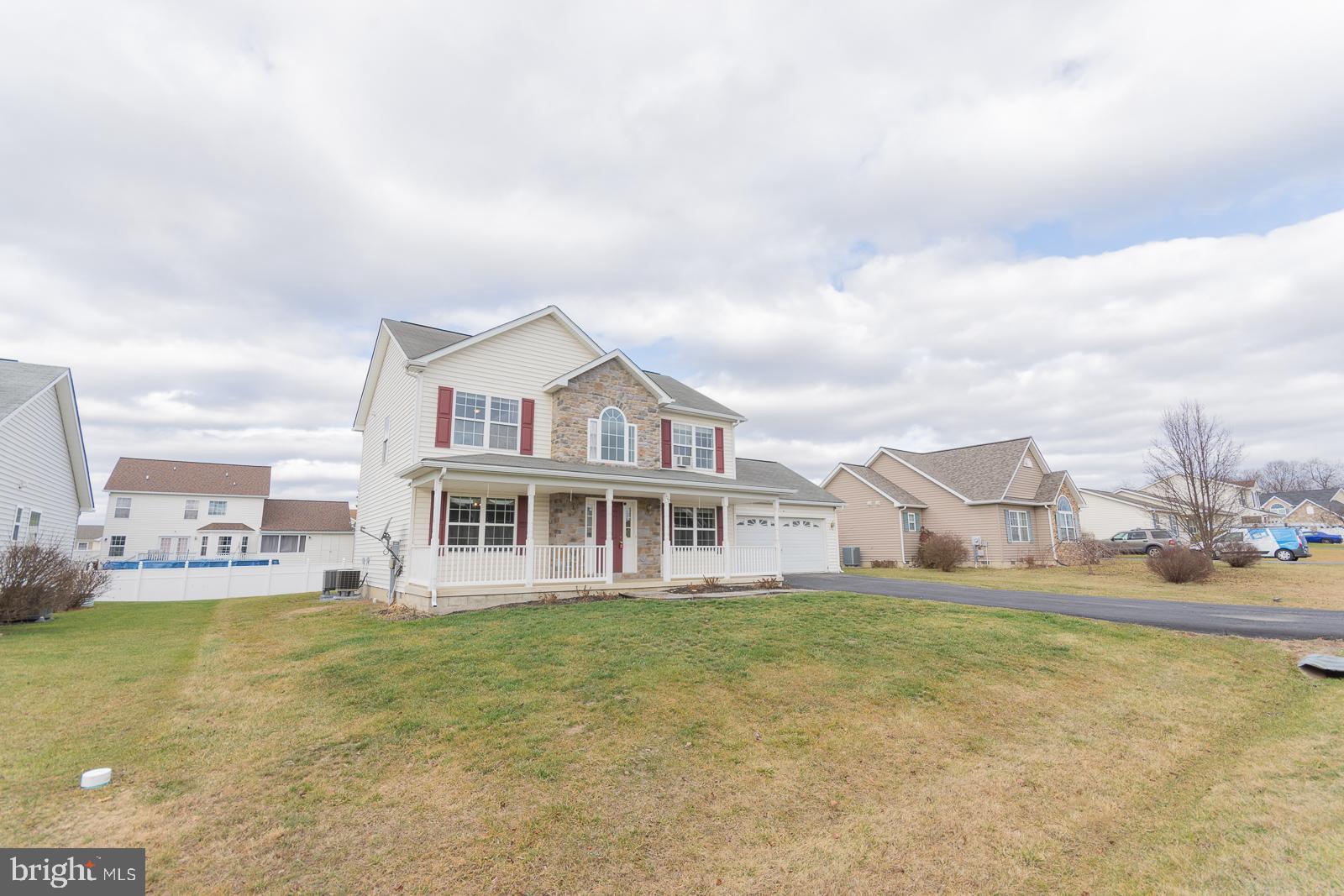 SPRING HILL - Residential