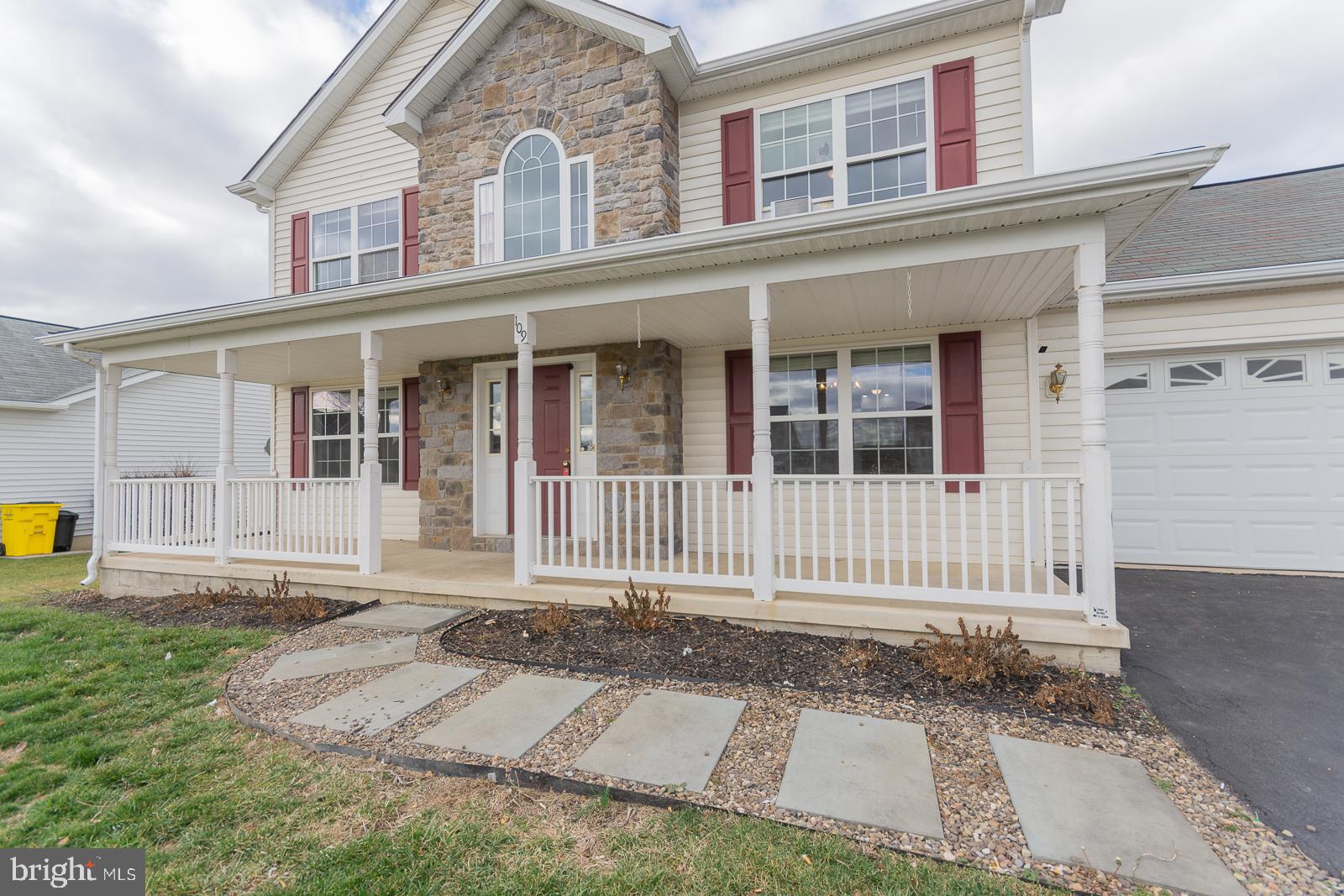 SPRING HILL - Residential