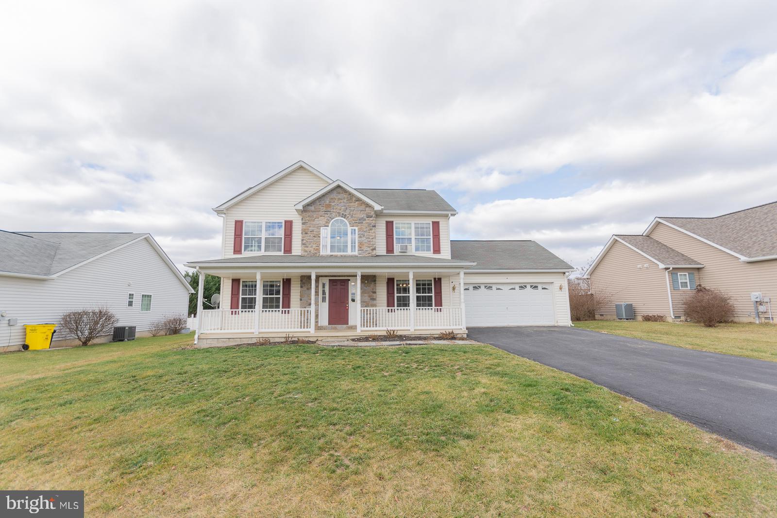 SPRING HILL - Residential