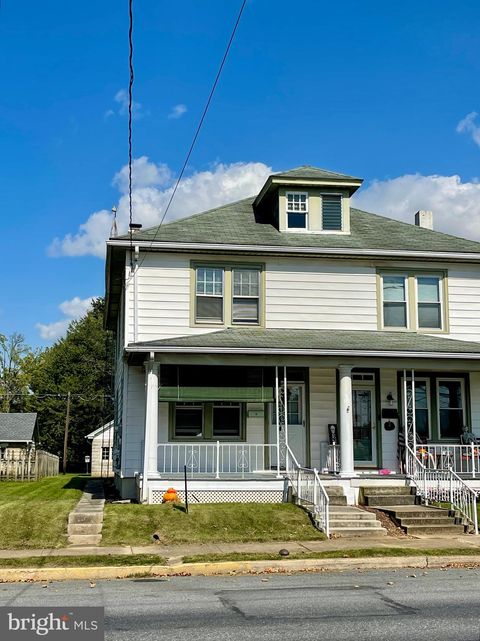 Photo of 45 W Lincoln Avenue, Lititz, PA 17543 (MLS # PALA2058420)