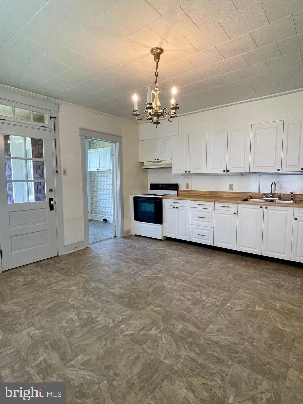 Photo of 45 W Lincoln Avenue, Lititz, PA 17543 (MLS # PALA2058420)