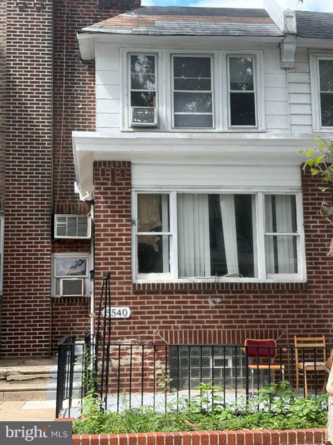Townhouse For Sale - 5540 Miriam Road<br/> PHILADELPHIA, PA 19124