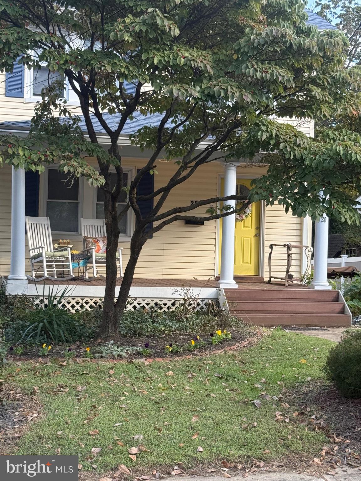 20 LOCUST AVENUE B