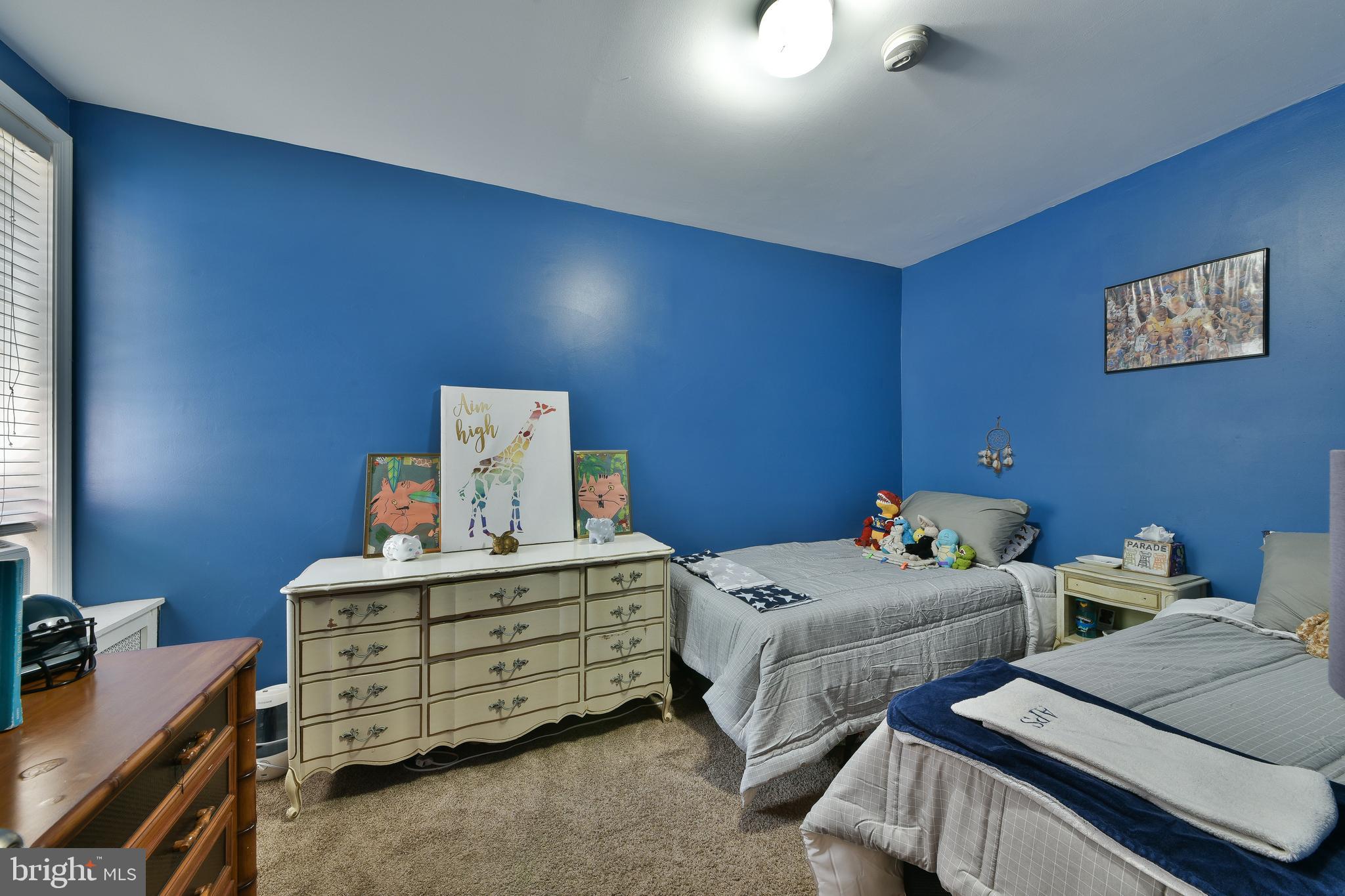 EAST FALLS - Residential