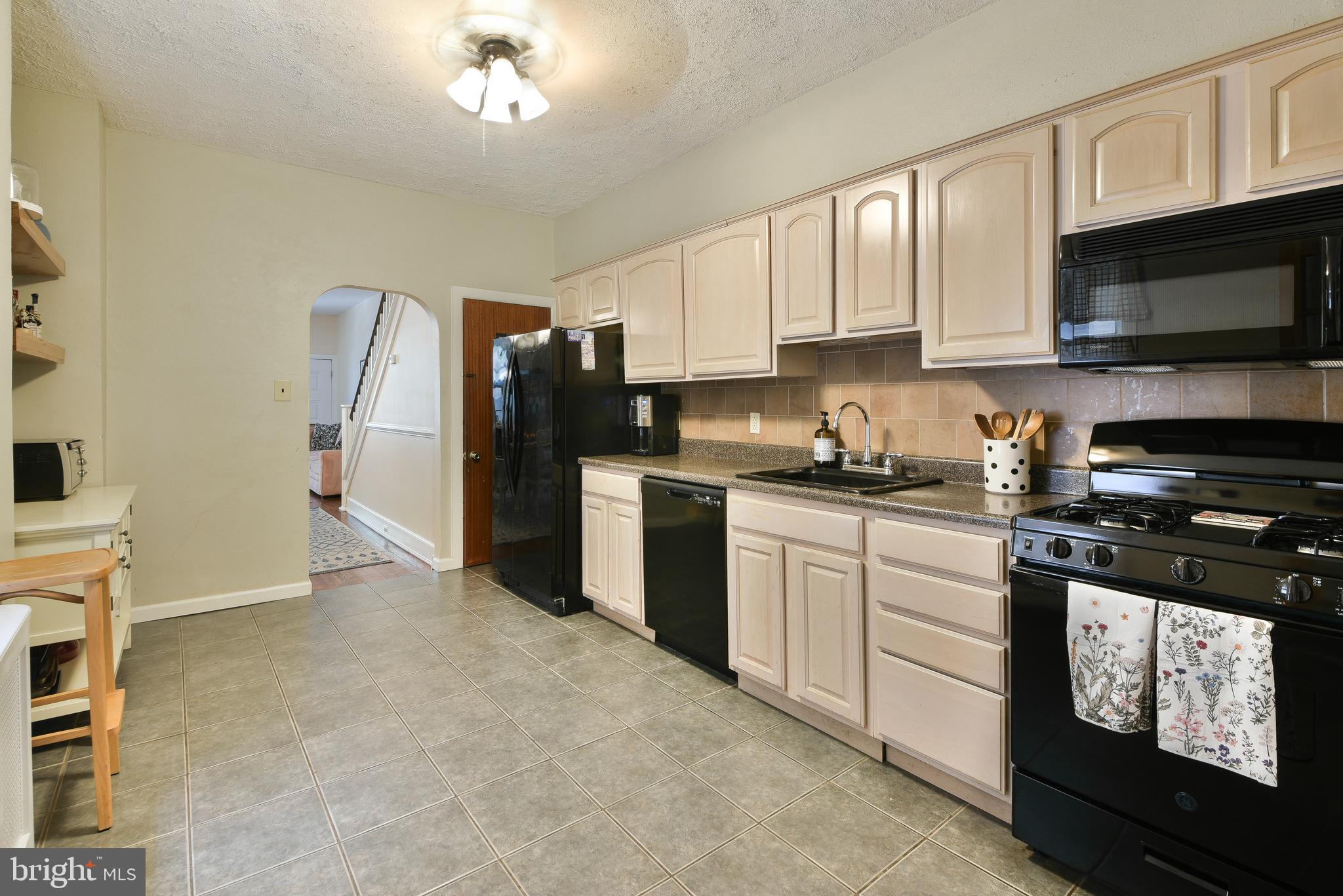 EAST FALLS - Residential