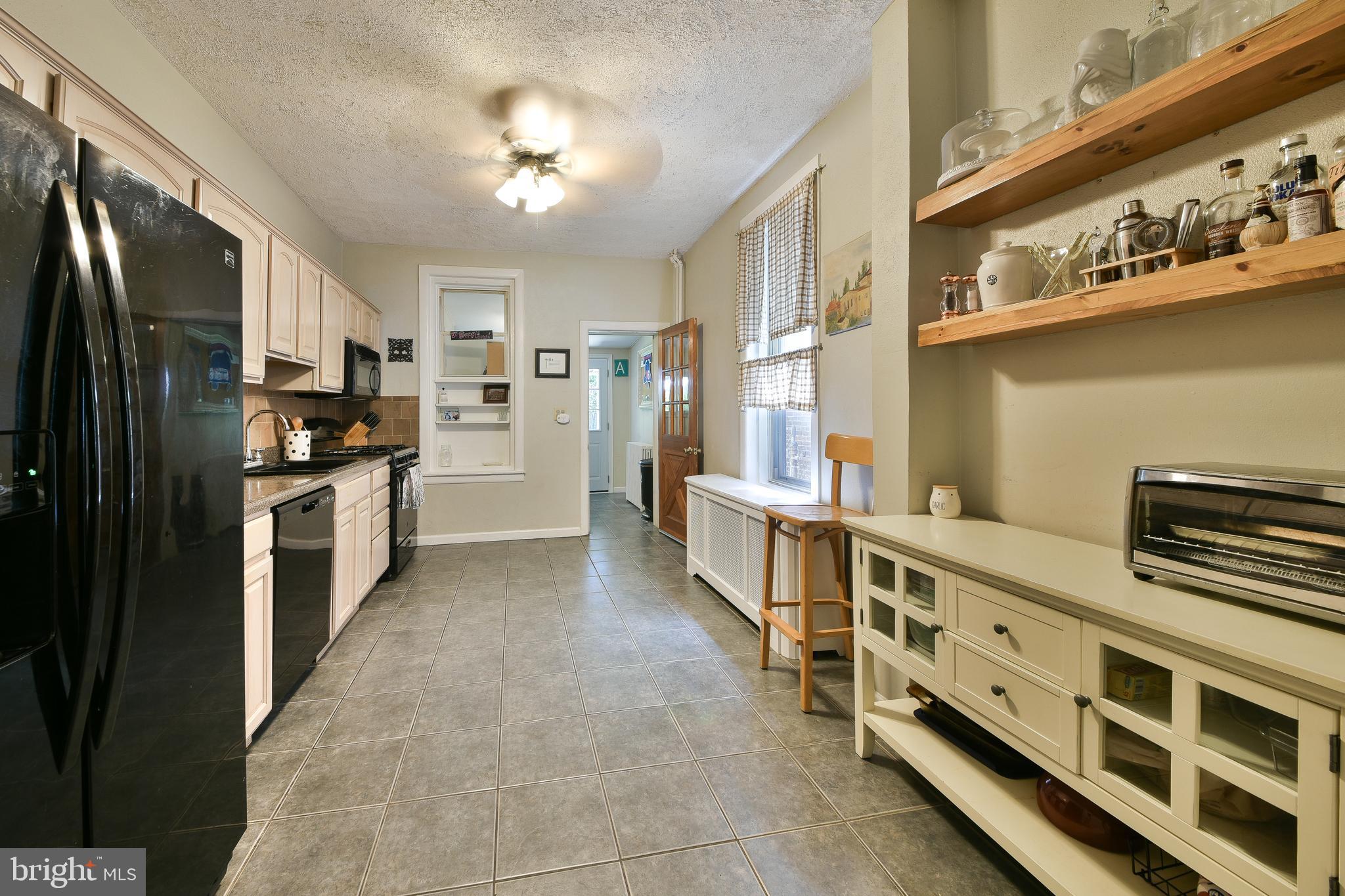 EAST FALLS - Residential