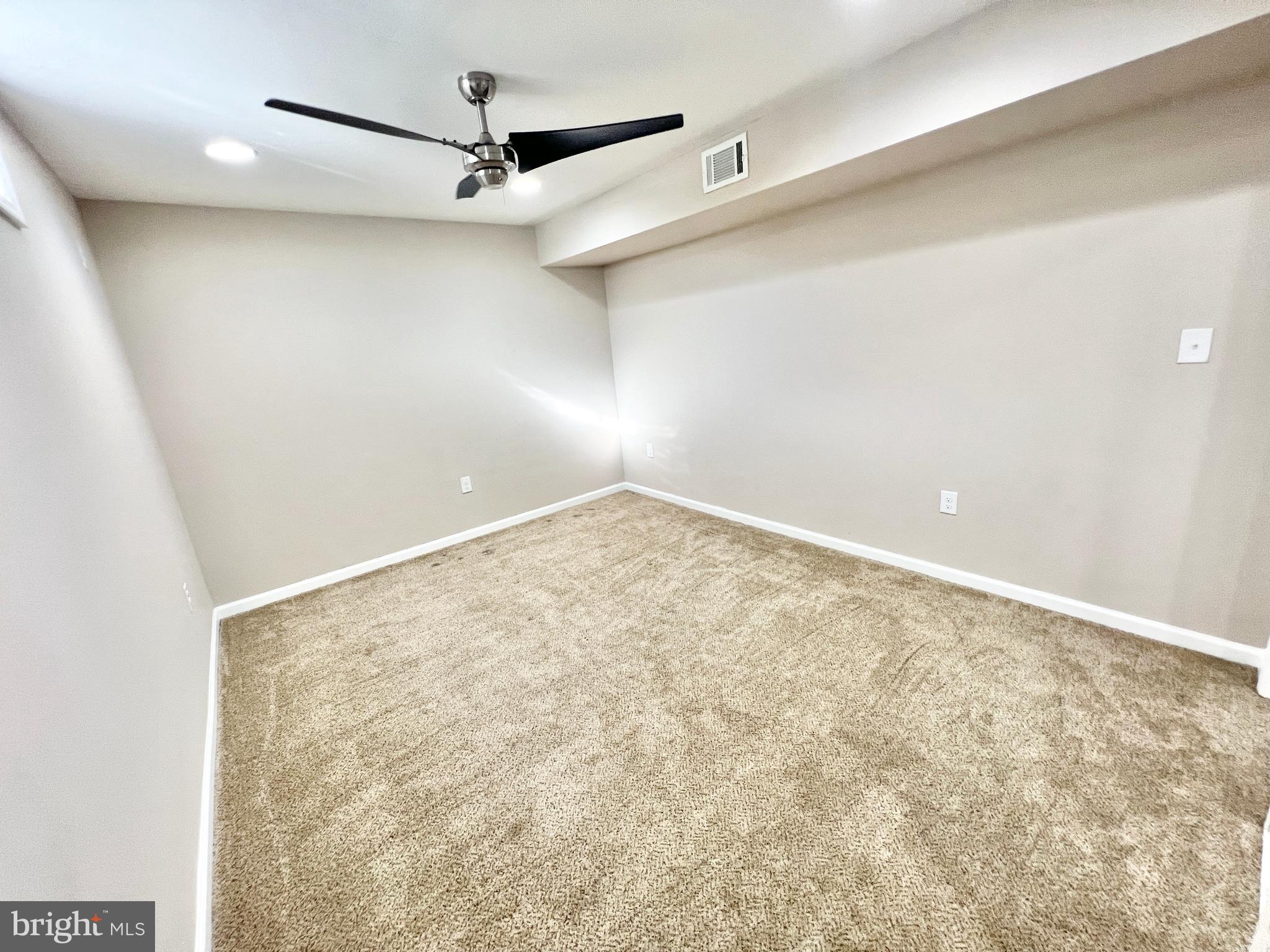 THE FALLS AT LEE'S PARKE - Residential