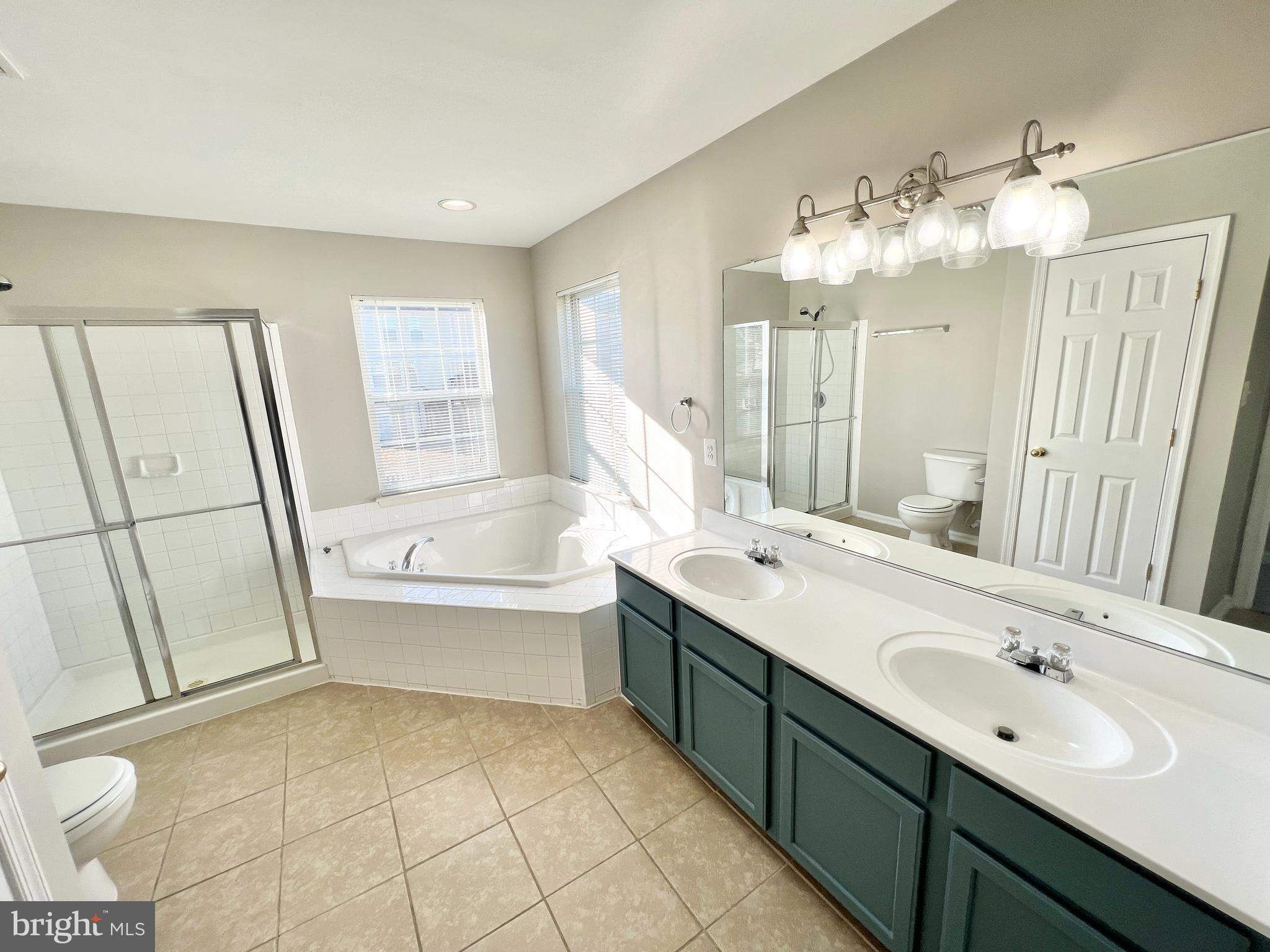 THE FALLS AT LEE'S PARKE - Residential