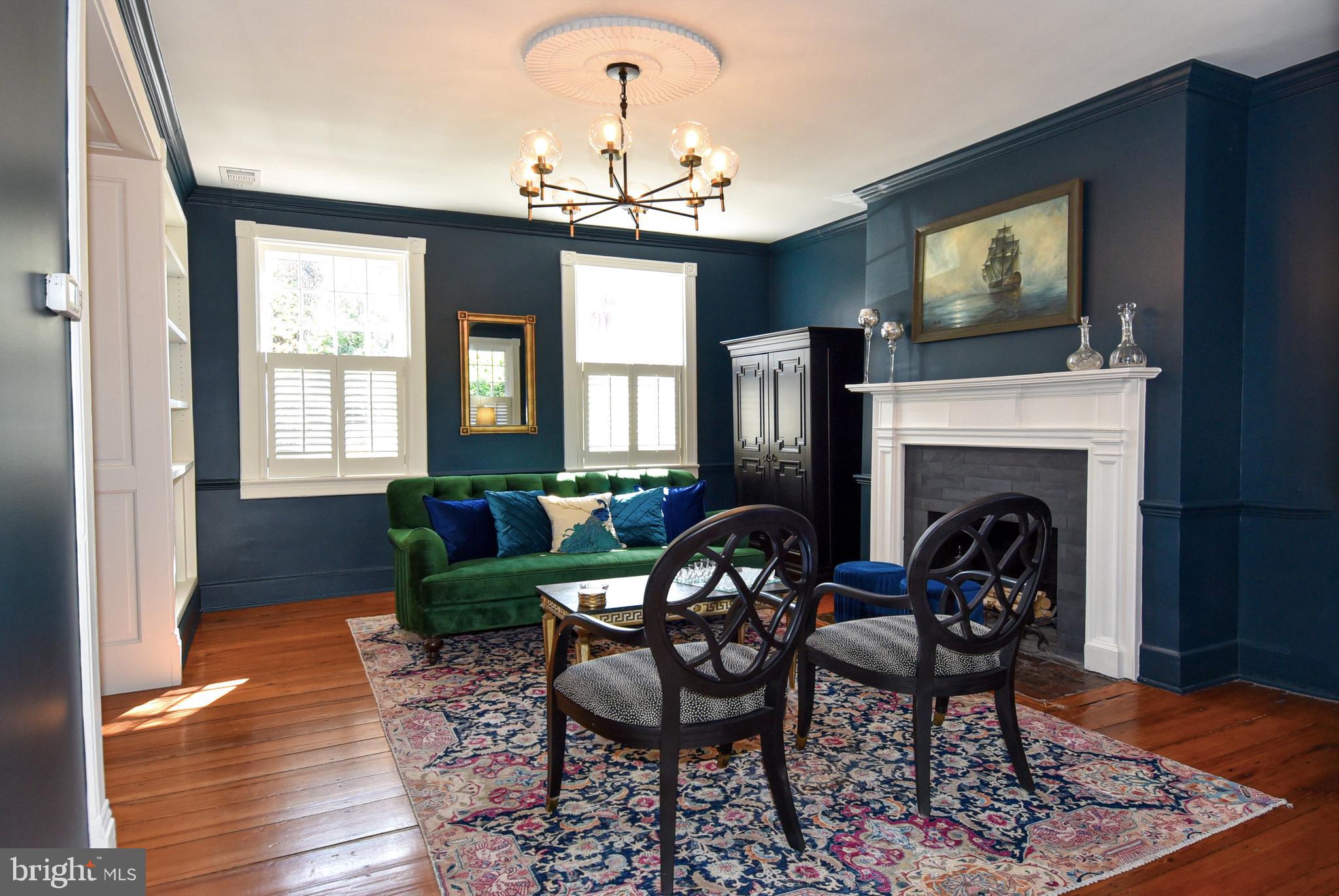 OLD TOWN ALEXANDRIA - Residential