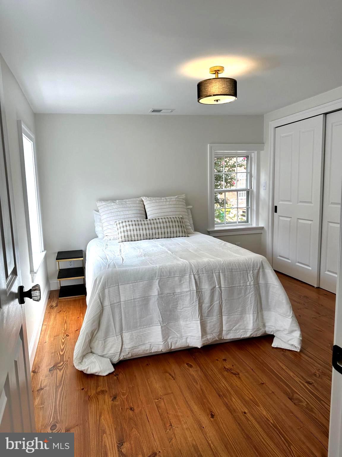 OLD TOWN ALEXANDRIA - Residential