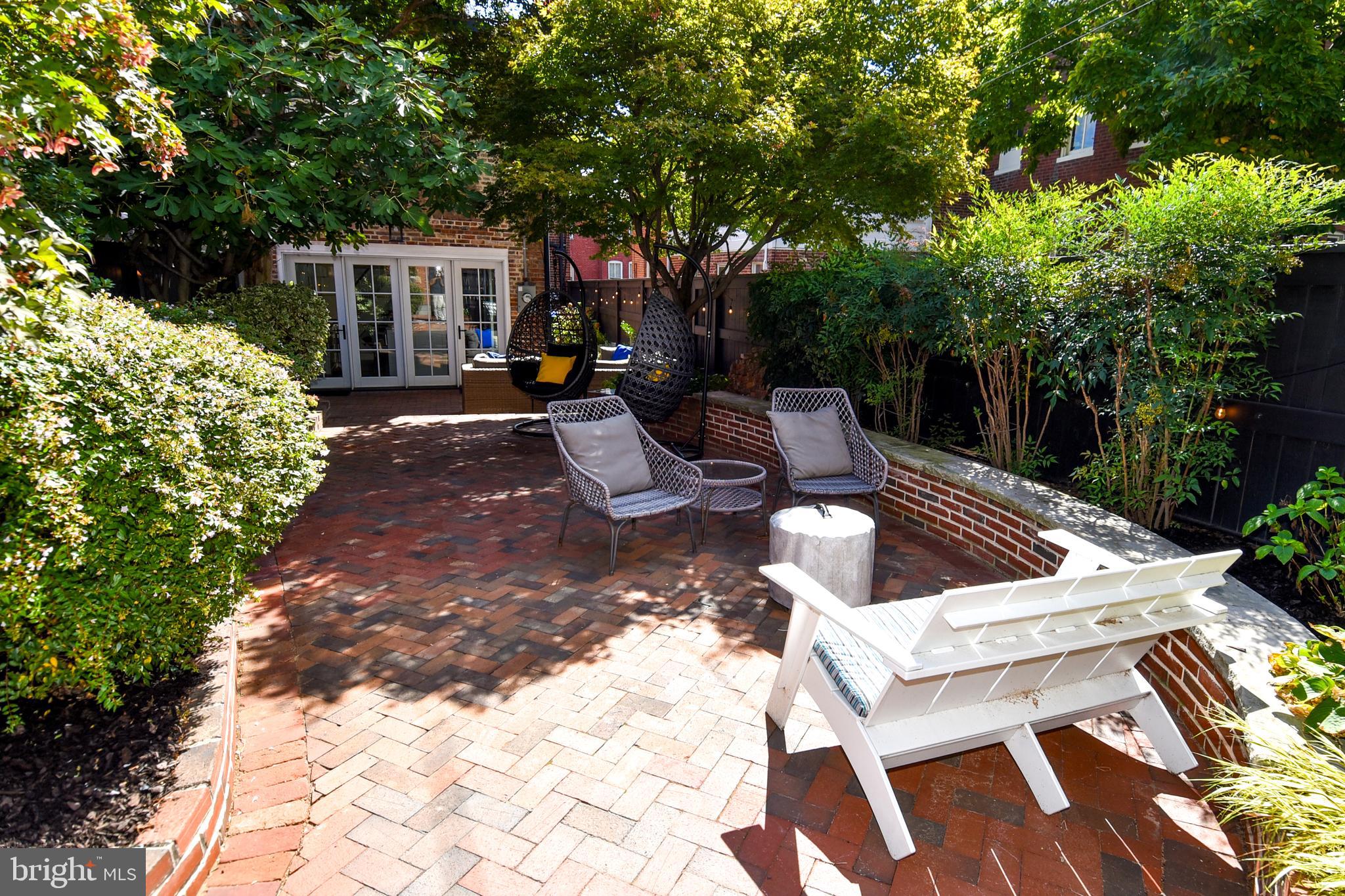 OLD TOWN ALEXANDRIA - Residential