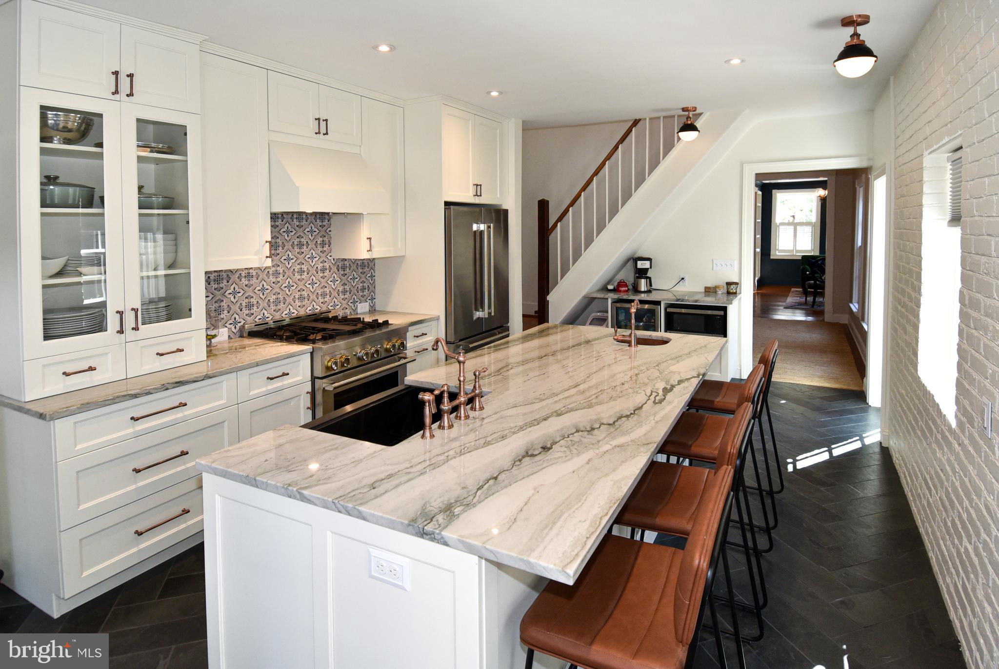 OLD TOWN ALEXANDRIA - Residential