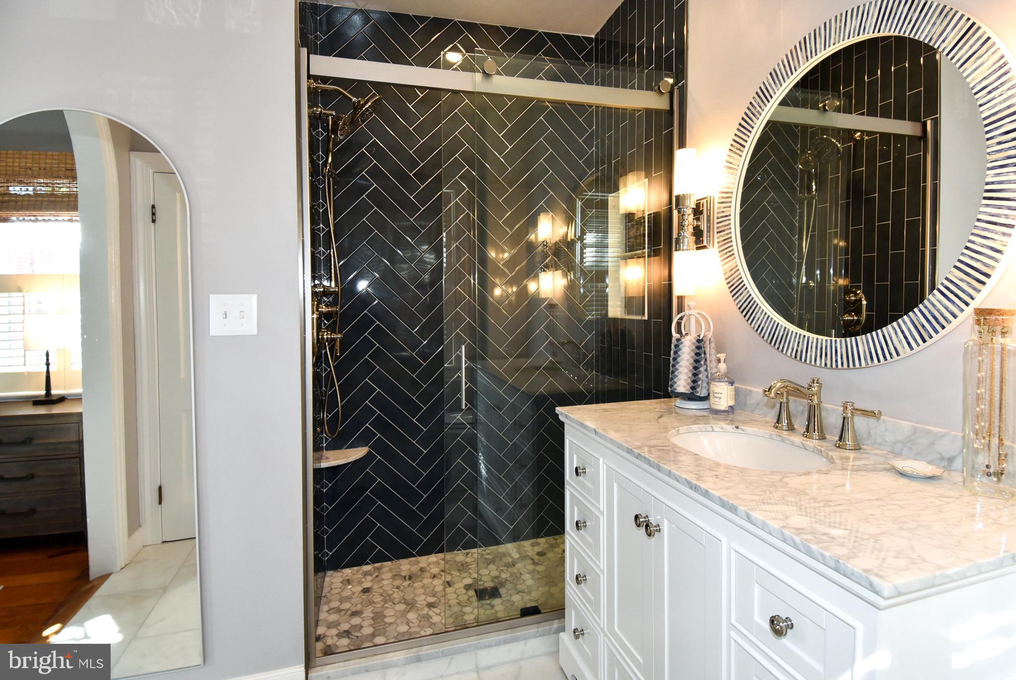 OLD TOWN ALEXANDRIA - Residential