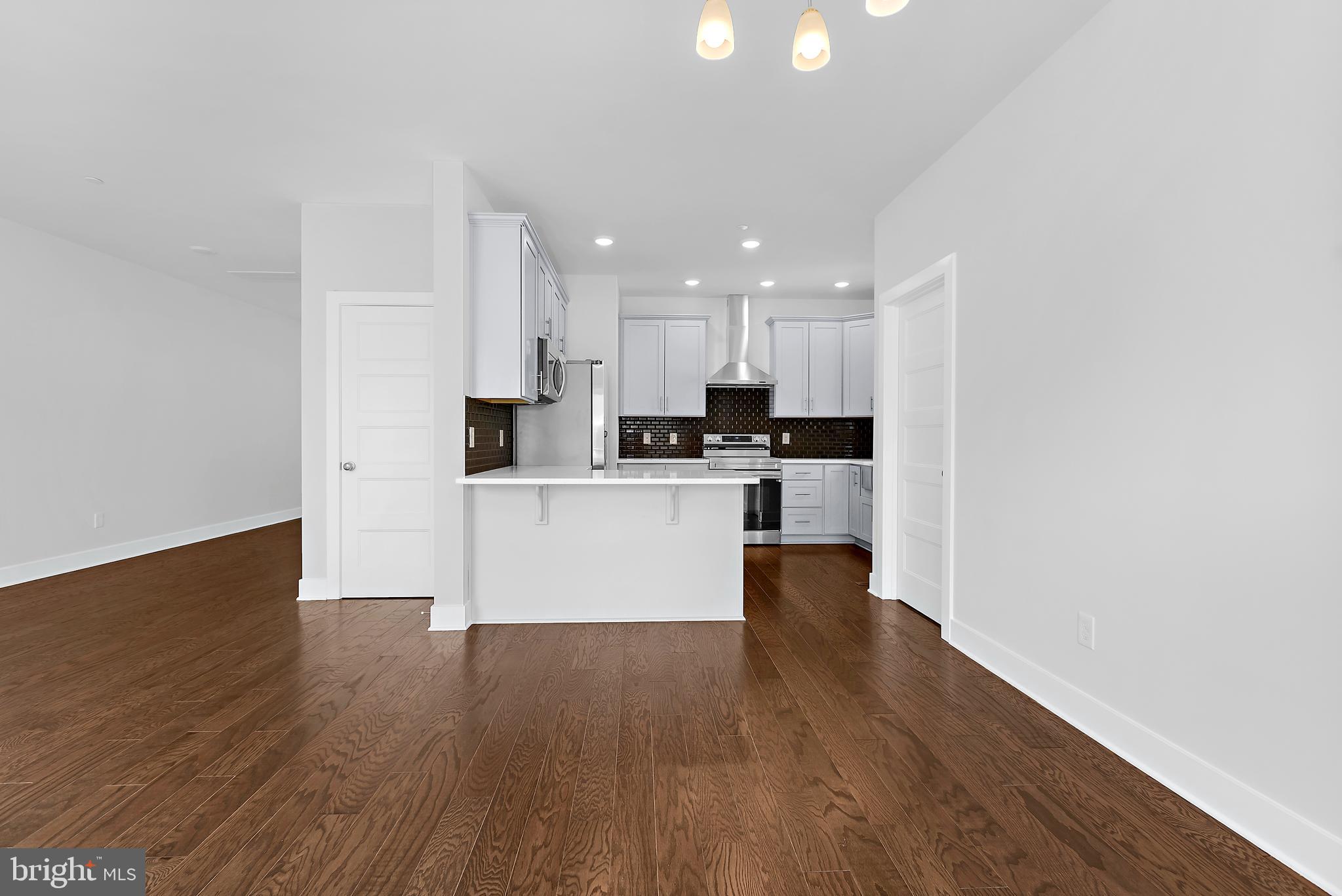 RIVIERA BEACH - Residential