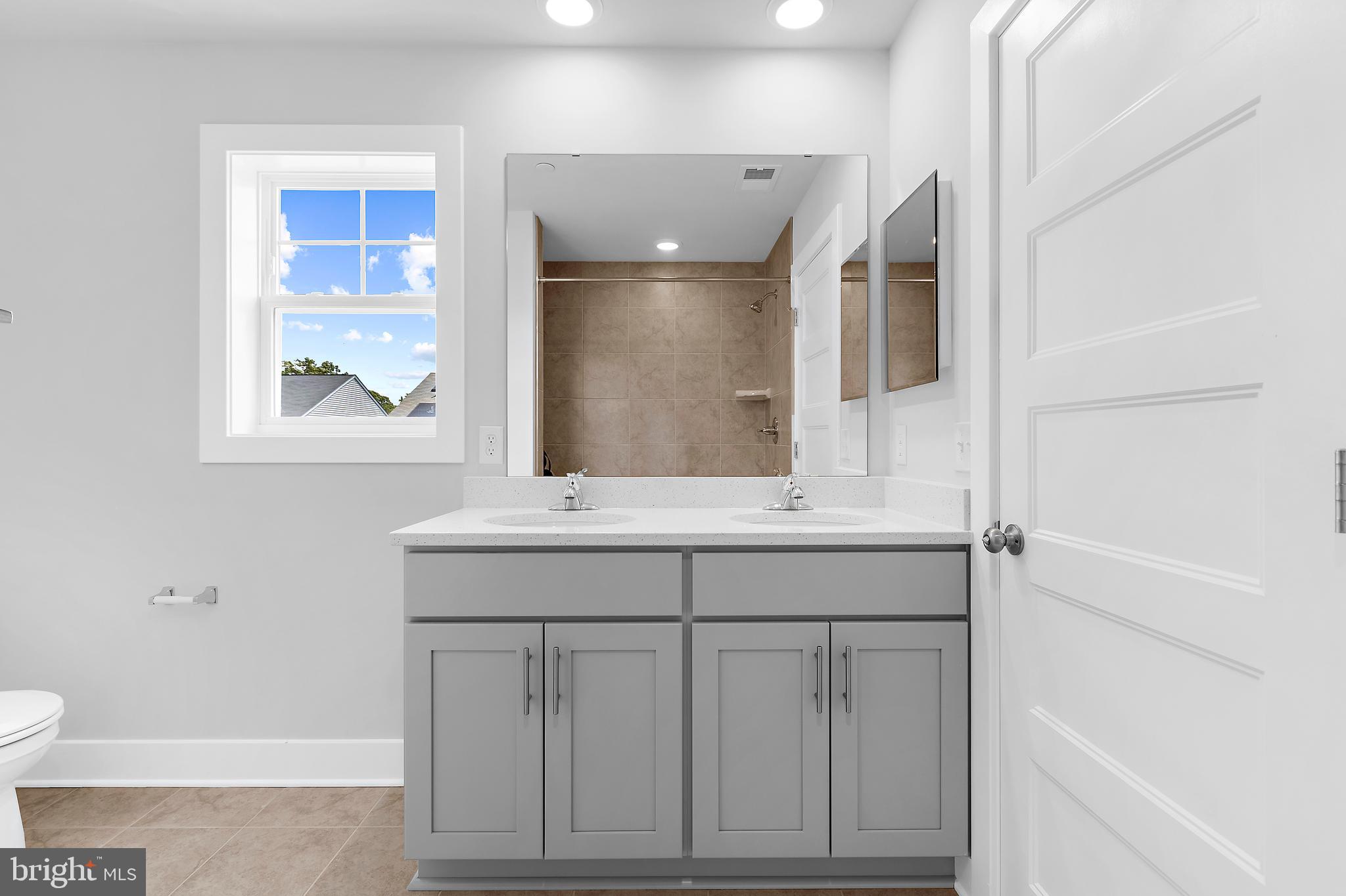 RIVIERA BEACH - Residential