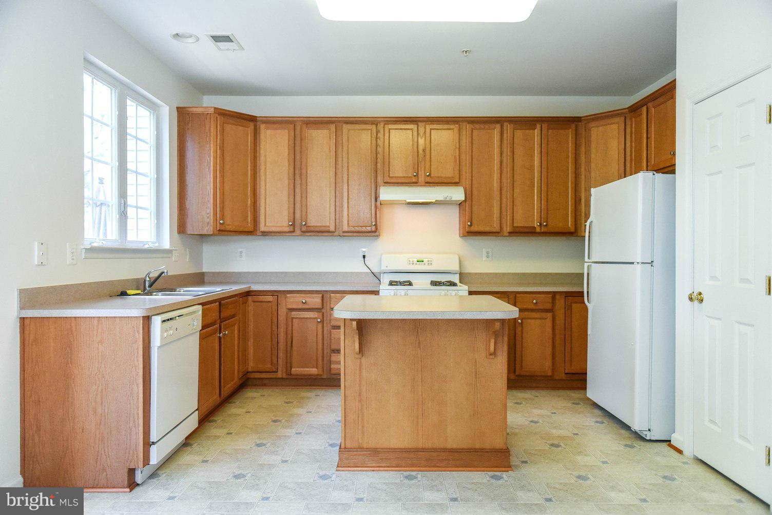 DAHLIA PARK OF WILDEWOOD - Residential