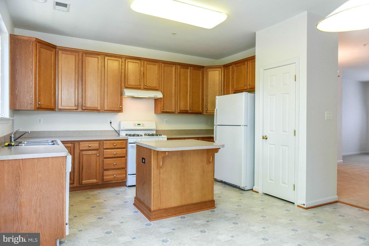 DAHLIA PARK OF WILDEWOOD - Residential