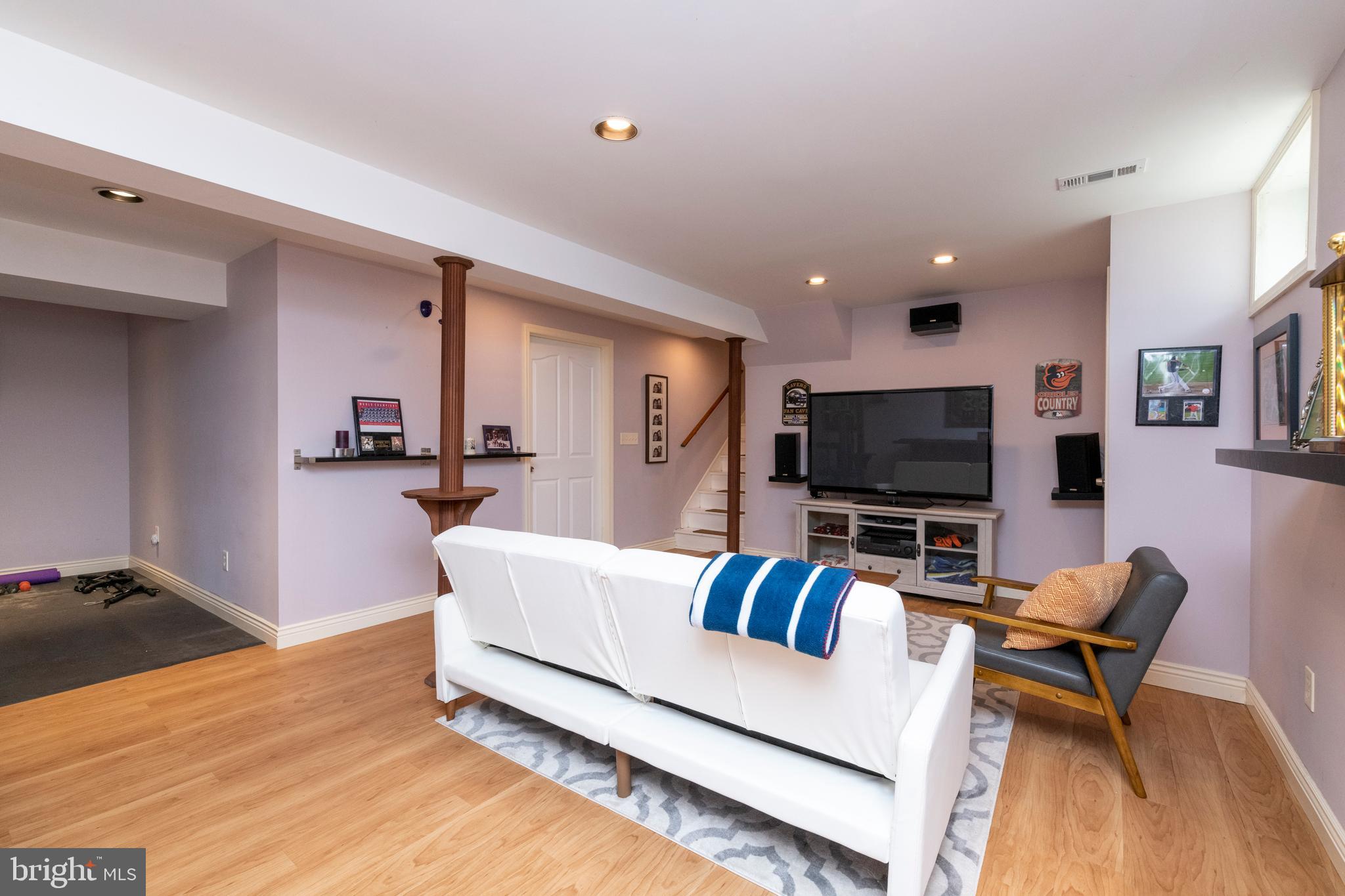 MEADOWLAND - Residential