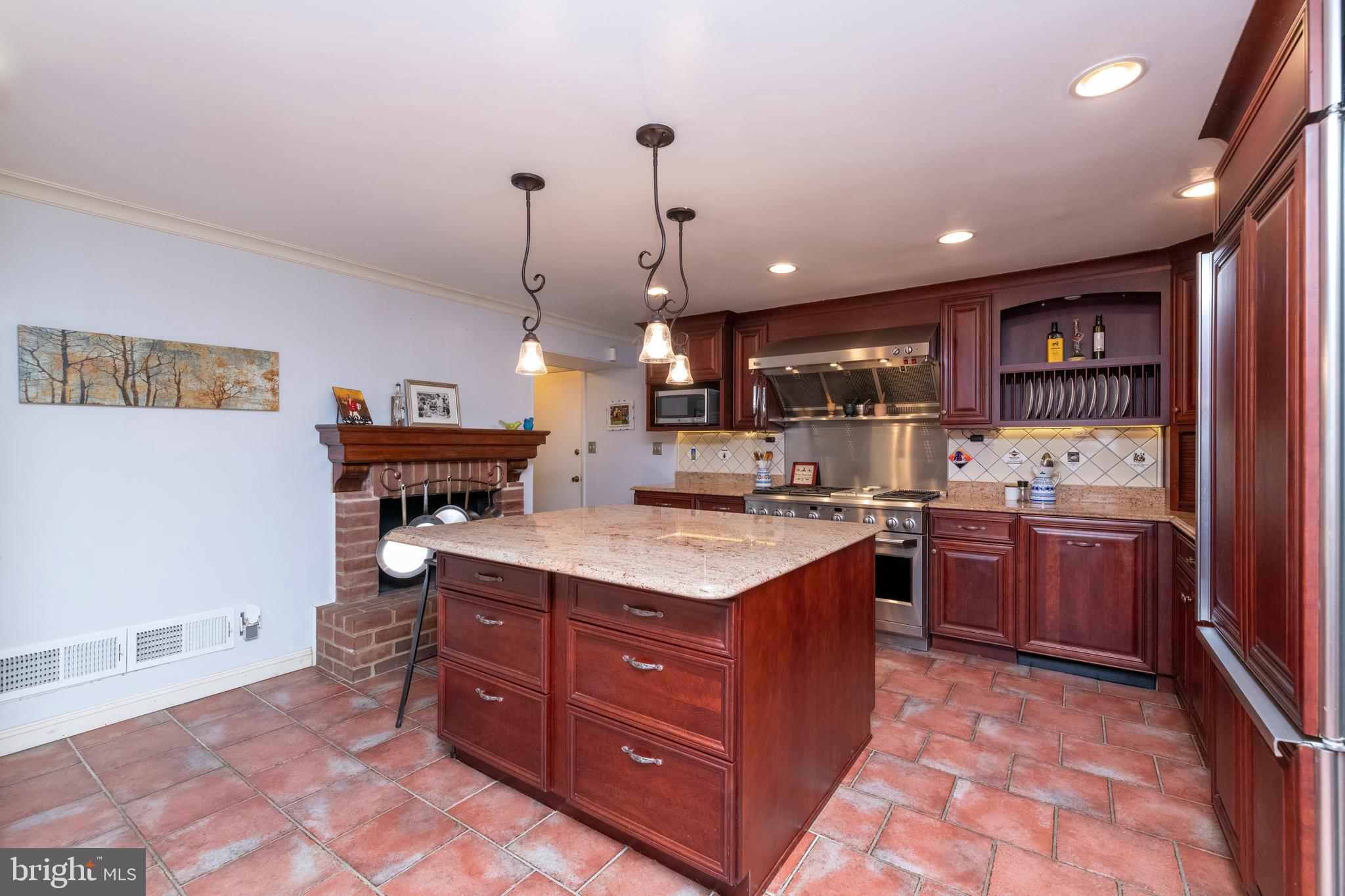 MEADOWLAND - Residential