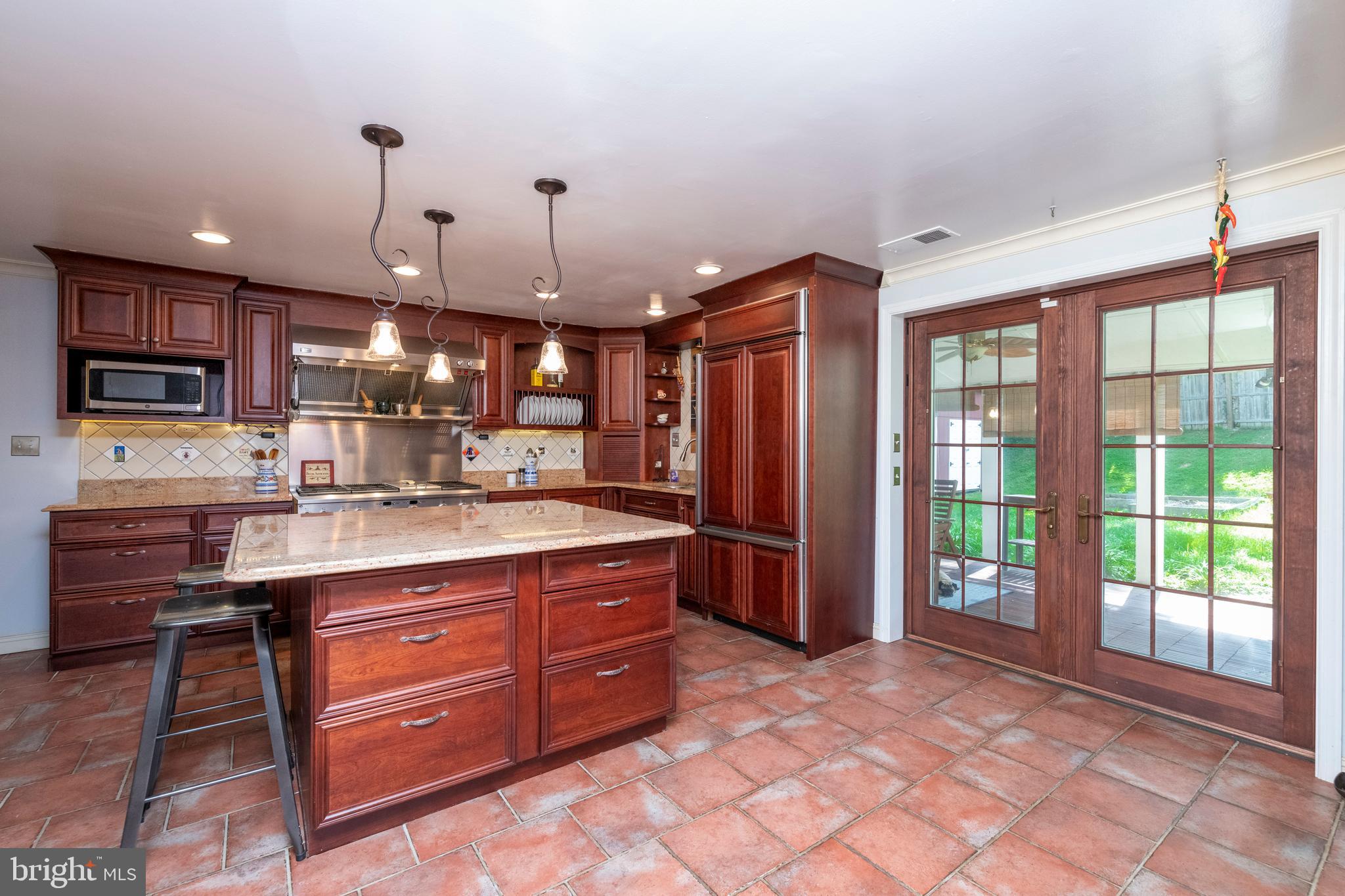 MEADOWLAND - Residential