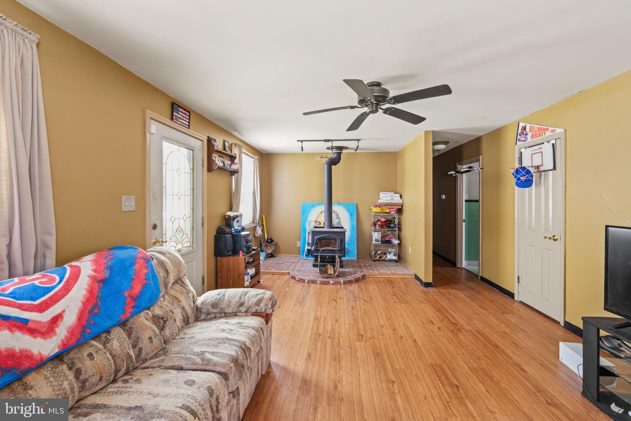 224 W UNDERWOOD AVENUE