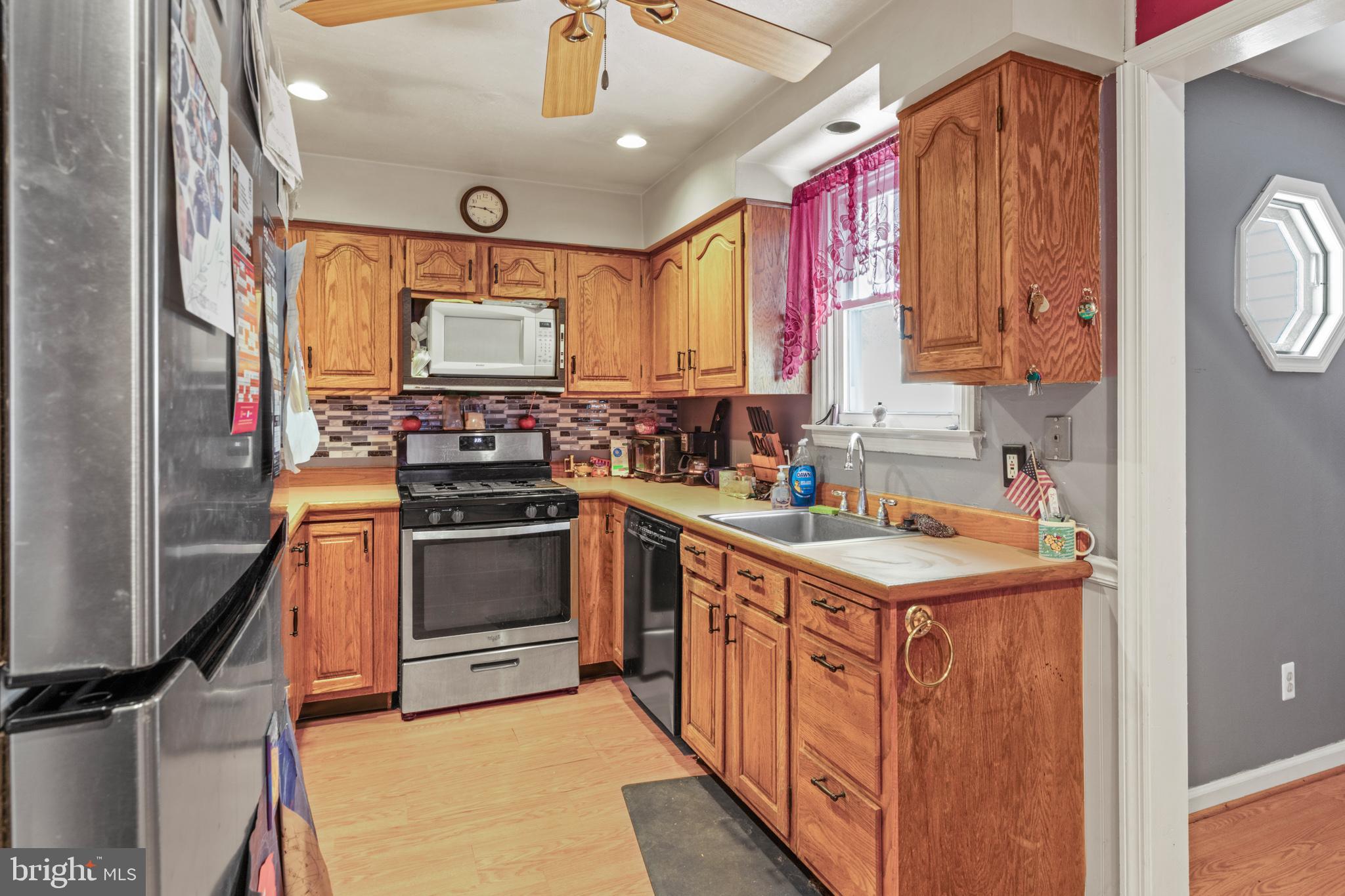 224 W UNDERWOOD AVENUE