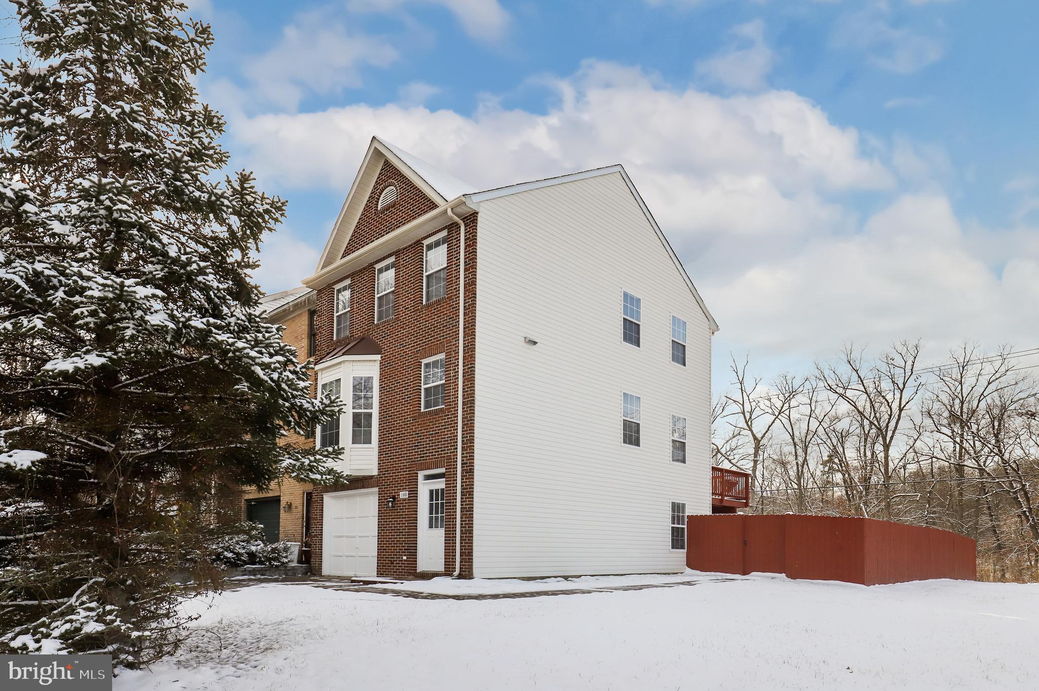 STONE RIVER - Residential