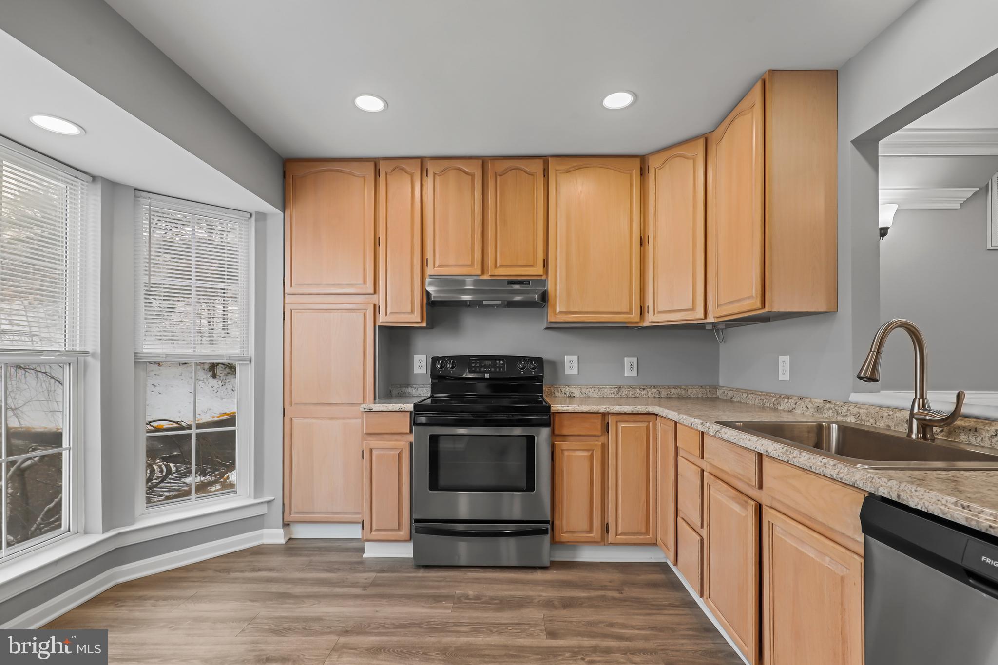 STONE RIVER - Residential